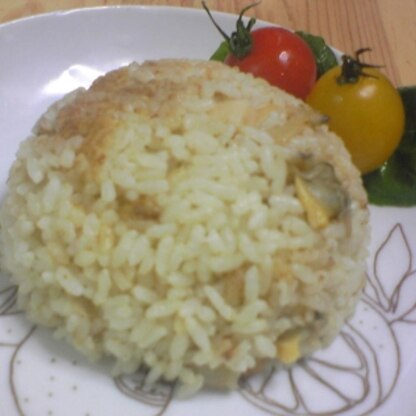 クリスマスに白いライスじゃ味気ないなぁと思いこちらを作らせていただきました。でも、作る過程は白いライスとほとんど変わらないのにおしゃれな料理ができて嬉しいです。